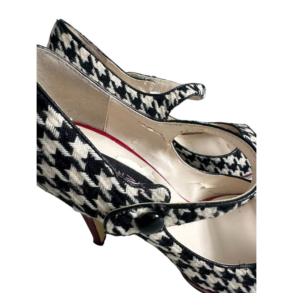 Steve Madden Black and White Houndstooth Heels - Picture 4 of 10